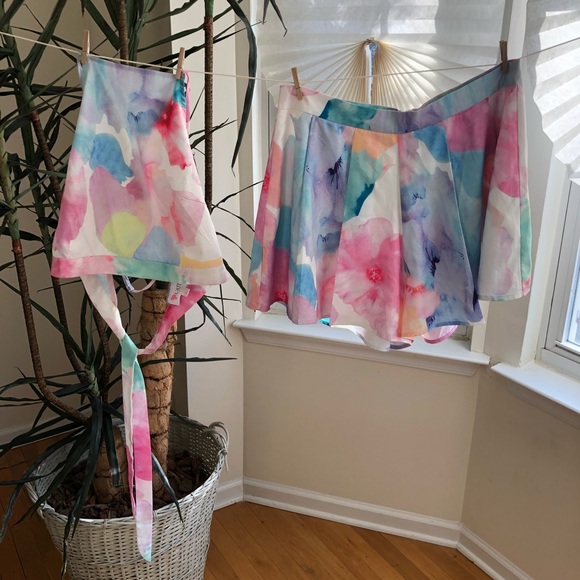 L’atiste by Amy floral watercolor top and shorts - Picture 3 of 4